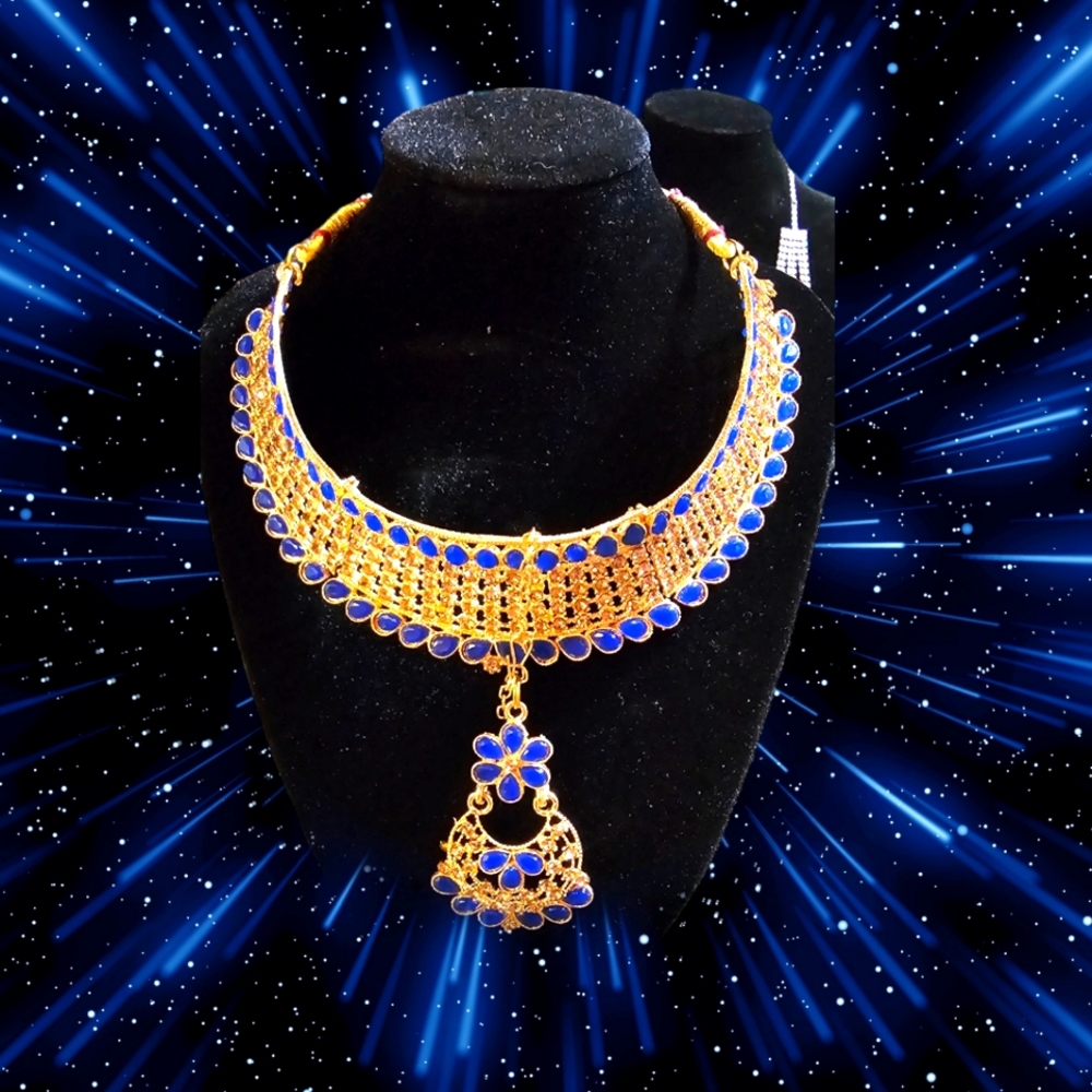 Choker style necklace 😍